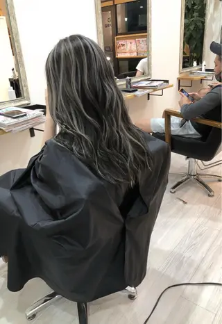 セミロング ashida yuukiのヘアスタイル