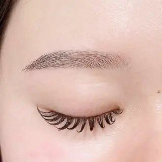 アイブロウ 🫧持ち重視エクステ /あかね/束感🫧のマツエク・マツパデザイン