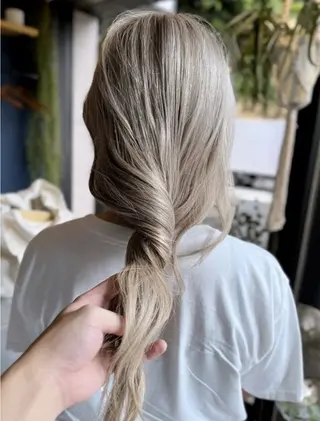セミロング カラー 似合わせカット Rinka🌻のヘアスタイル
