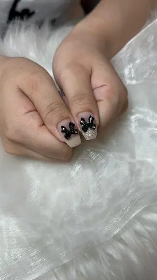 ネイル Laula🤍 ayakaのネイルデザイン