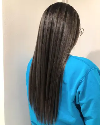 ロング カラー 🎨カラー満足度 500%💫ヅル💫のヘアスタイル