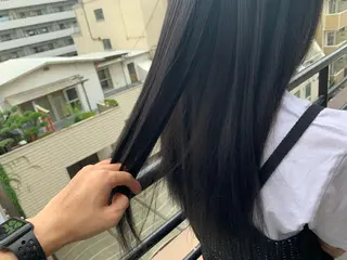 セミロング カラー パーマ ヘアアレンジ メンズ キッズ ネイル マツエク・マツパ 切りっぱなしヘアボブ ミディアムヘアRYOのヘアスタイル