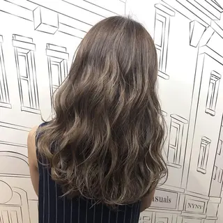 ロング カラー TOMOKA 艶髪/透明感カラーのヘアスタイル