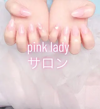 ネイル pink ladyサロン所属・べ にのネイルデザイン
