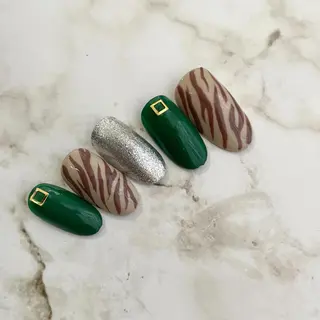 ミディアム salon kuuのネイルデザイン