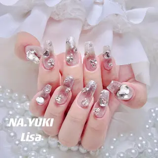 ネイル 🦋 Queenieのネイルデザイン