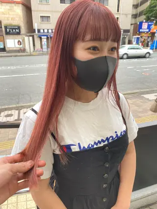 セミロング カラー パーマ ヘアアレンジ メンズ キッズ ネイル マツエク・マツパ 韓国🇰🇷レイヤー カットオリーブカラーのヘアスタイル