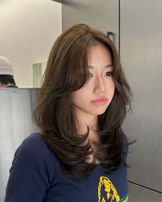 ロング 大人レイヤー/艶美髪 🇺🇸TOMONAのヘアスタイル