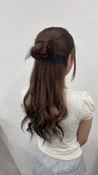 ロング ヘアアレンジ H. shinkaiのヘアスタイル