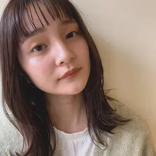 ミディアム カラー ぱつっとボブ/ 小野あかねのヘアスタイル