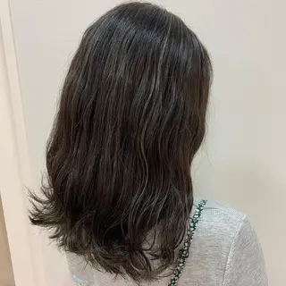 セミロング カラー 顔まわりカット✄ ベージュカラー🧸のヘアスタイル