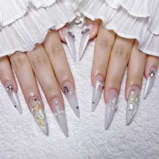 ネイル 🍭Yun nail hyejin🌸のネイルデザイン