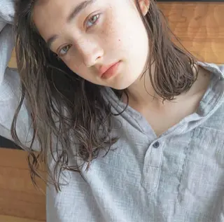 セミロング カラー 隠れ家美容室 RAW TOKYO 【公式】のヘアスタイル