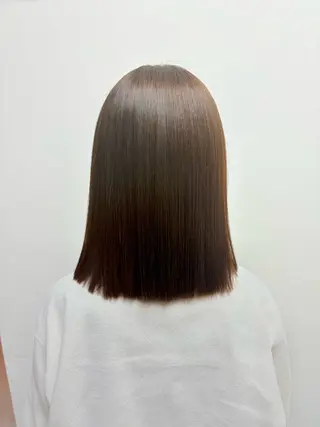 カラー ミディアムレイヤー/ 艶カラーNorikaのヘアスタイル