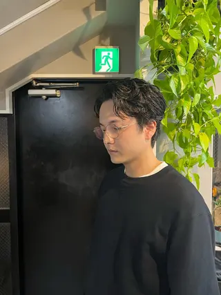 ショート パーマ メンズ 艶カラー/ツイスパ/ 無造作パーマ　久保のヘアスタイル