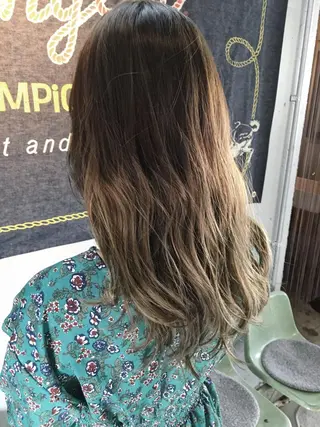 ロング カラー 代表 中島貴志のヘアスタイル