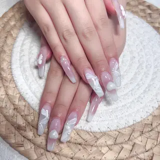 ネイル Maggie Nail🦩のネイルデザイン