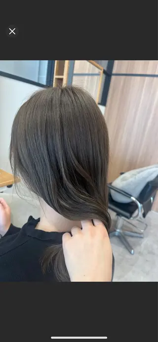 セミロング うる艶カラー asukaのヘアスタイル