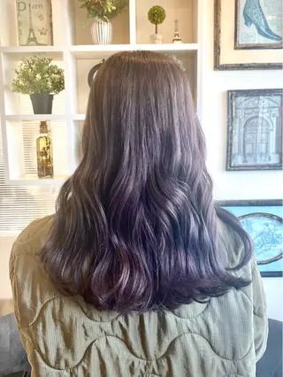 ロング 小野 茉奈美のヘアスタイル