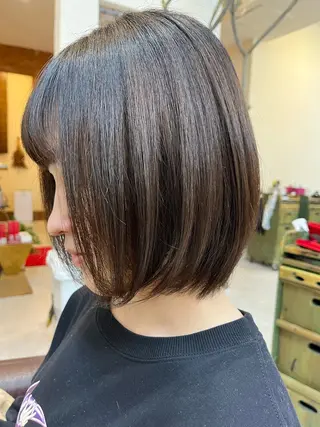 ショート 岡部 夏生のヘアスタイル