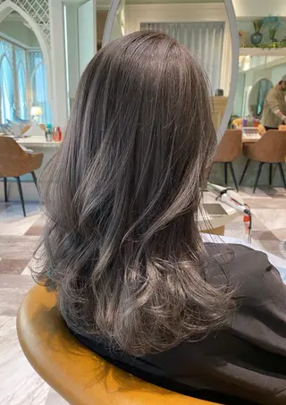 カラー 渡辺 麻衣のヘアスタイル