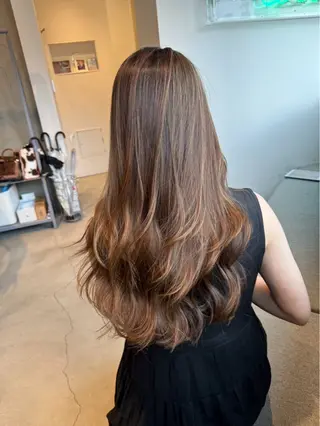 ロング カラー 清水 月菜のヘアスタイル