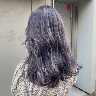 ミディアム 🤍ハイトーン寒色 🤍MADOKAのヘアスタイル
