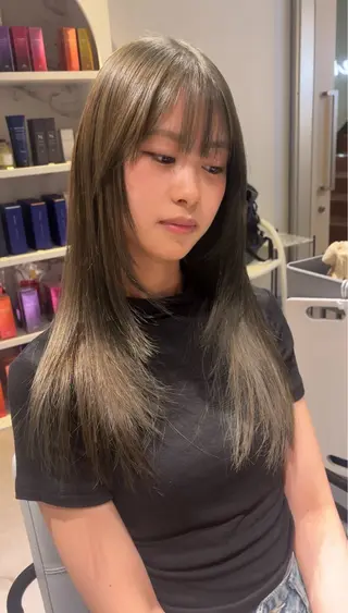 ロング 長沼ゆうか /レイヤーカットのヘアスタイル