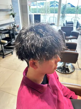パーマ メンズ 荒木 郁実のヘアスタイル