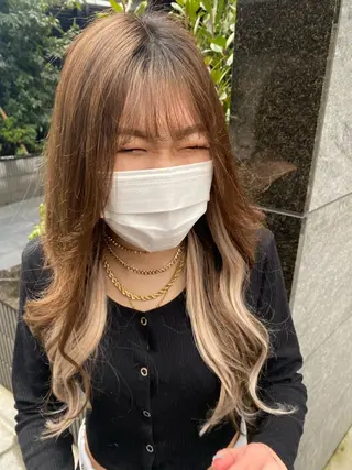 ロング カラー パーマ ヘアアレンジ ブリーチカラー特化 U-topia小島のヘアスタイル
