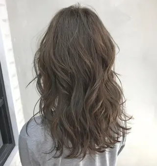セミロング TOMOYA/ ショート、レイヤーのヘアスタイル