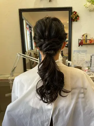 ロング 津田 あかねのヘアスタイル