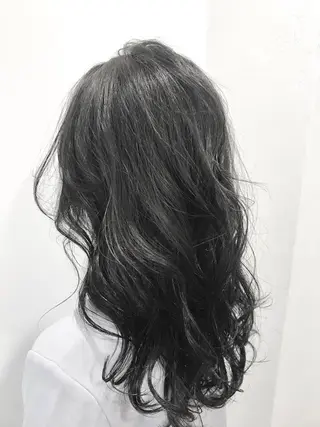 ロング カラー パーマ ヘアアレンジ キッズ ネイル マツエク・マツパ 井坂 弘人のヘアスタイル
