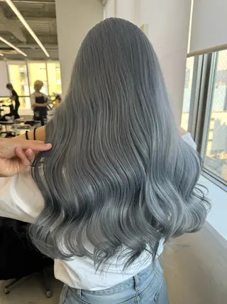 ロング カラー 新美 蓮のヘアスタイル