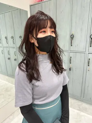 ロング カラー 中川 茜里のヘアスタイル