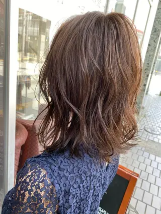 ミディアム カラー デザインカラー✨新倉 佑奈のヘアスタイル