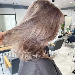 ミディアム カラー うる艶/ハイトーン 🎀hina🎀のヘアスタイル