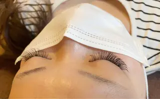 マツエク・マツパ Lana. *・eye&browのマツエク・マツパデザイン