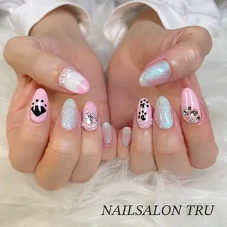 ネイル 𝐼𝑁𝑂𝑈𝐸 𝑀𝐼𝐴のネイルデザイン