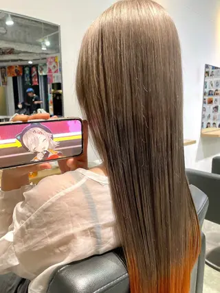 ミディアム カラー インナーカラー 推し ブリーチ  髪質改善のヘアスタイル