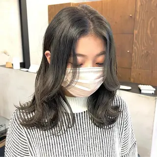 セミロング カラー パーマ ヘアアレンジ メンズ キッズ ネイル マツエク・マツパ アイブロウ 前川 朋香のヘアスタイル