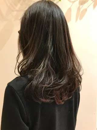 ロング 庄嶋 彩香のヘアスタイル