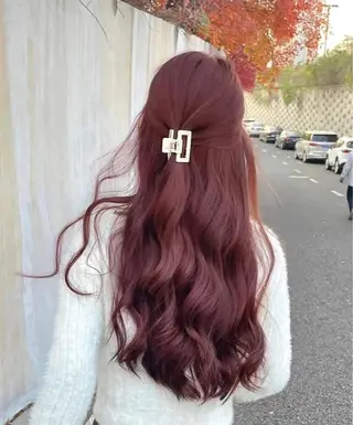ロング カラー トレンド暖色ヘア🍒 miu🍒のヘアスタイル