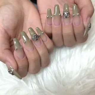 ネイル UnFLAIR KASUMIのネイルデザイン