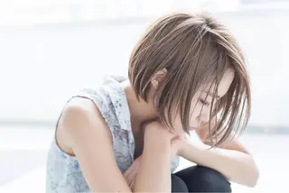 ショート カラー 小野 和摩のヘアスタイル