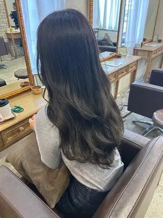 ロング カラー 小澤 一稀のヘアスタイル
