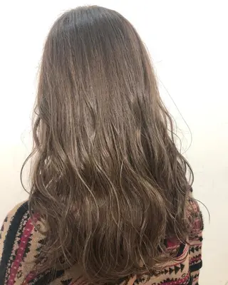 セミロング カラー 西村あきや トレンド韓国ヘアのヘアスタイル