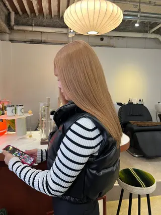 セミロング カラー Sanaダブルカラー ✨️パルコ徒歩1分のヘアスタイル