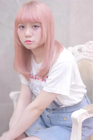セミロング カラー 及川 光のヘアスタイル