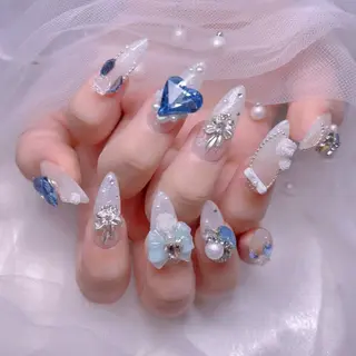 ネイル UMI ネイルサロン新宿🎀のネイルデザイン